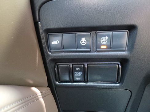 Used 2021 Nissan Armada Platinum w/ Captain's Chairs Package RWD image 27