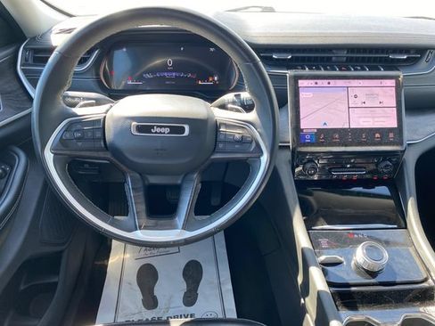 Used 2023 Jeep Grand Cherokee Limited AWD/4WD image 8
