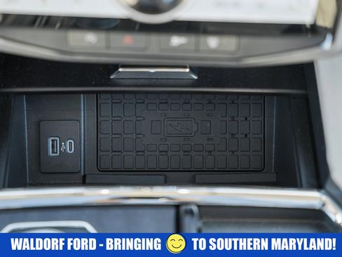 Used 2024 Ford Expedition Max Platinum image 34