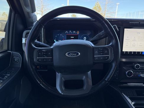 Used 2023 Ford F250 Lariat w/ Black Appearance Package image 14