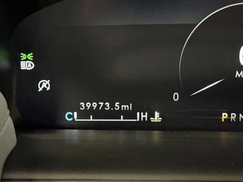 Used 2022 Lincoln Nautilus Reserve image 6