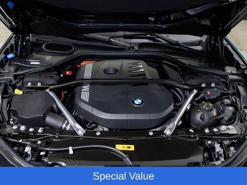 Used 2025 BMW 750e xDrive w/ Premium Package AWD/4WD image 5