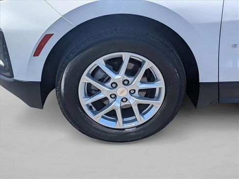 Used 2023 Chevrolet Equinox LS FWD image 15