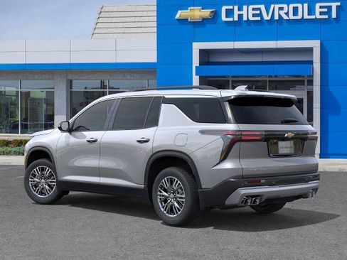 New 2027 Chevrolet Traverse LT w/ LPO, Floor Liner Package FWD image 3