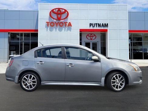 Used 2007 Nissan Sentra SE-R w/ Sunroof Pkg FWD image 3