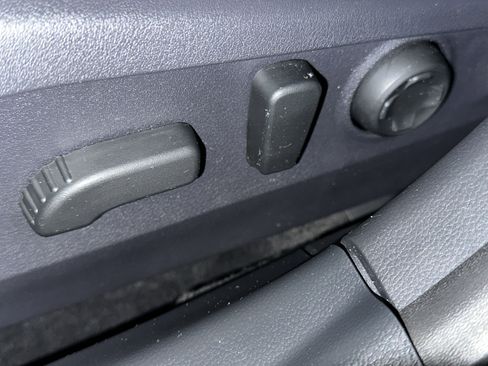 Certified 2025 Subaru Outback Limited image 21