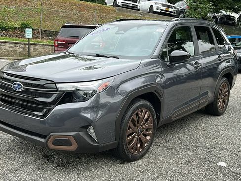 Used 2025 Subaru Forester Sport AWD/4WD image 3