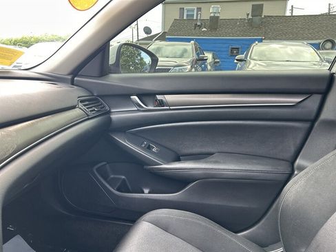 Used 2019 Honda Accord LX image 11