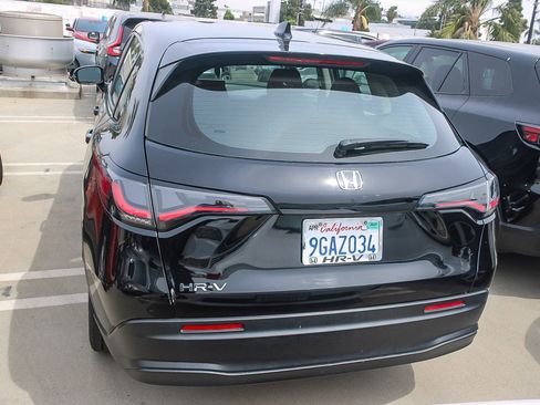 Used 2023 Honda HR-V LX image 13