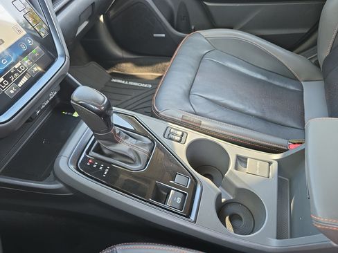 Used 2024 Subaru Crosstrek 2.5i Limited w/ Crosstrek Mirror Package AWD/4WD image 24
