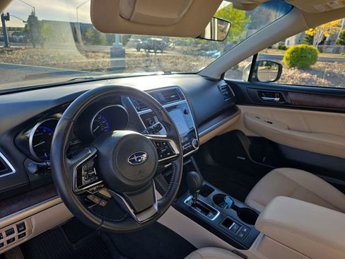 Used 2019 Subaru Outback 2.5i Limited AWD/4WD image 11