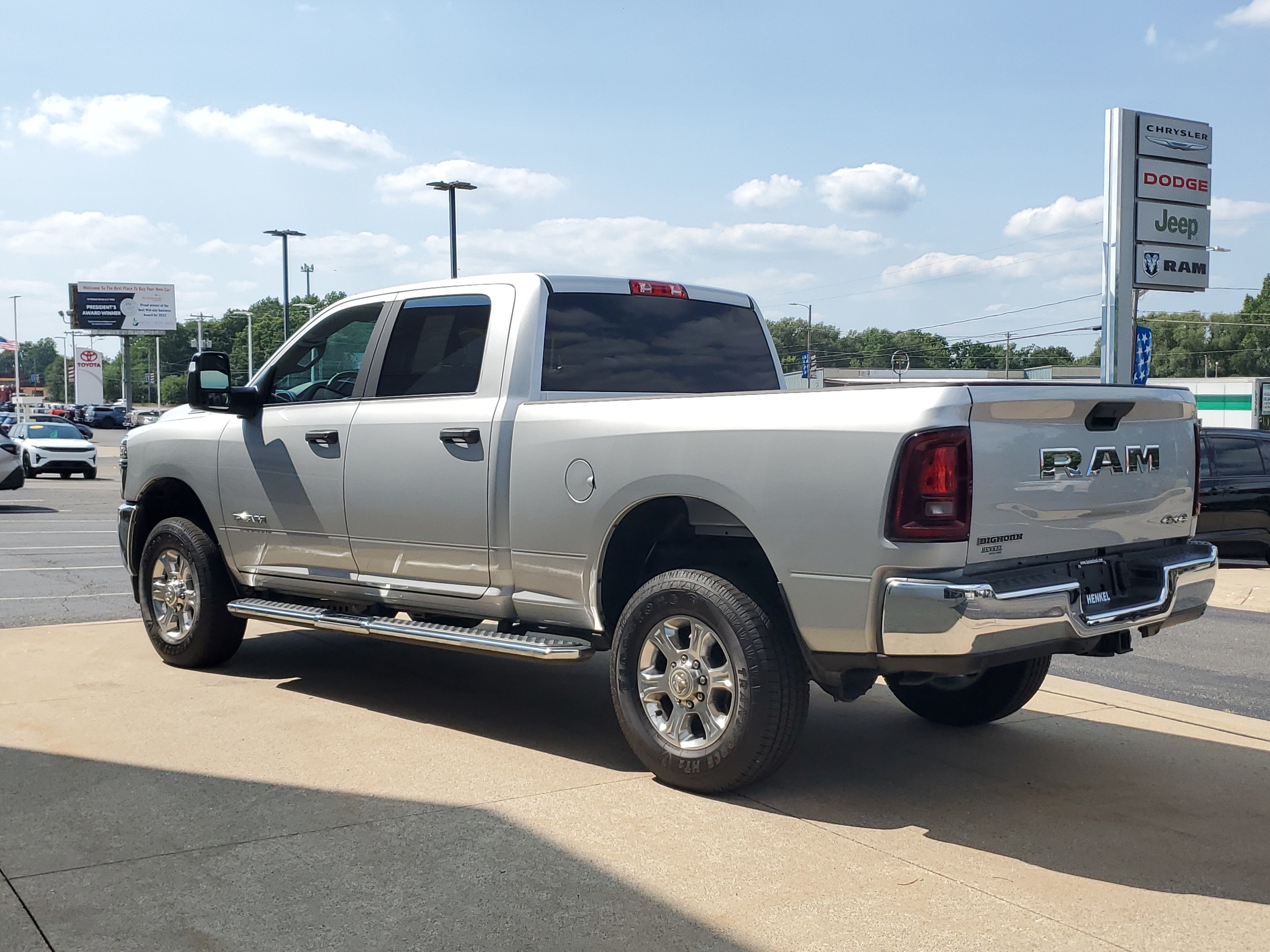 Used 2026 RAM 2500 Big Horn AWD/4WD image 3