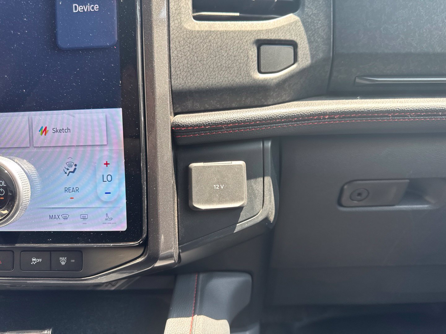 Used 2024 Ford Expedition Limited AWD/4WD image 29