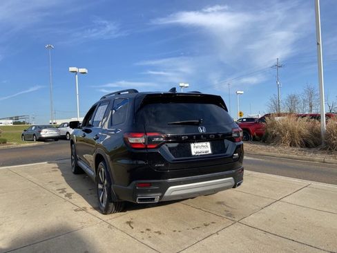 Used 2024 Honda Pilot Touring image 8