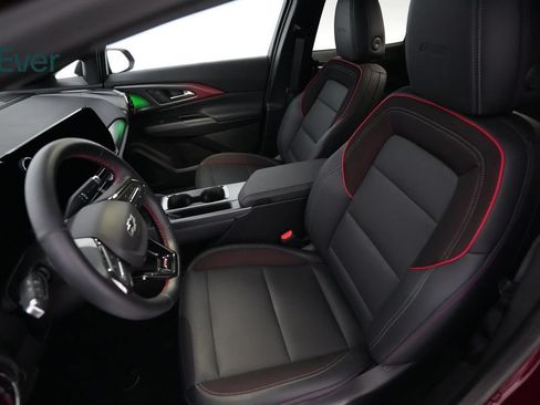Used 2024 Chevrolet Equinox EV RS FWD image 4