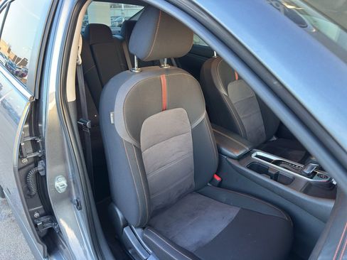 Used 2023 Nissan Sentra SR w/ Trunk Package image 26