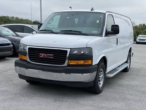 Used 2020 GMC Savana 2500 w/ Driver Convenience Package image 3