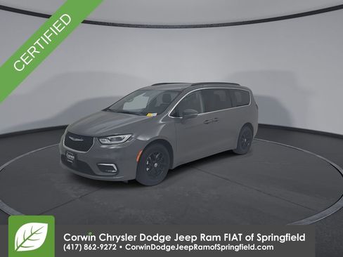 Certified 2022 Chrysler Pacifica Touring-L image 7