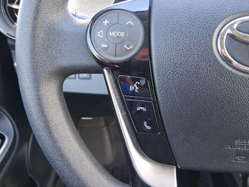 Used 2018 Toyota Prius C Two image 14