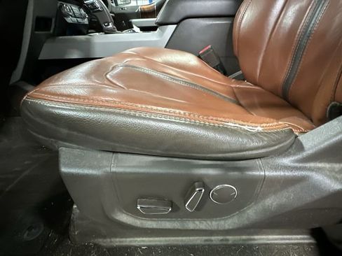 Used 2018 Ford F150 King Ranch image 18