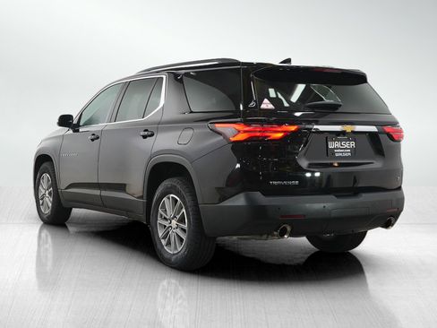 Used 2023 Chevrolet Traverse LT FWD image 3