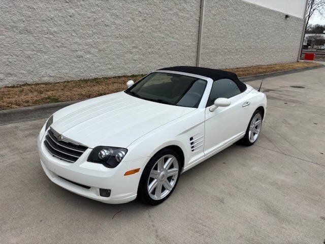 Used 2005 Chrysler Crossfire Limited RWD image 2