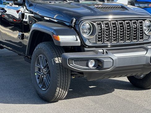 New 2026 Jeep Gladiator Sport AWD/4WD image 8
