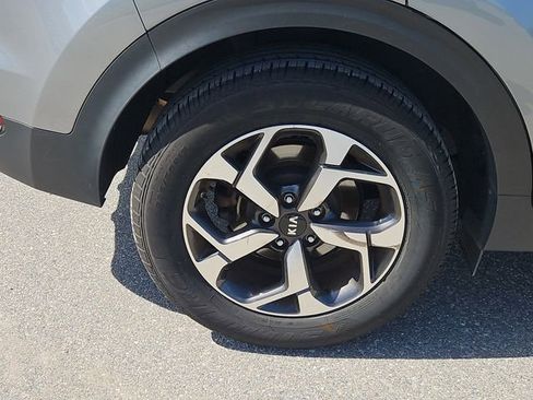 Used 2021 Kia Sportage LX image 5