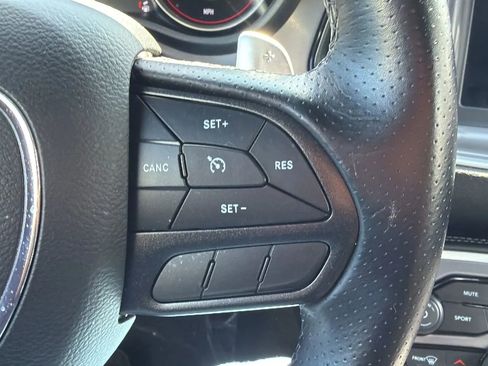 Used 2022 Dodge Challenger GT RWD image 11