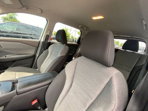 Used 2022 Nissan Rogue SV FWD image 20