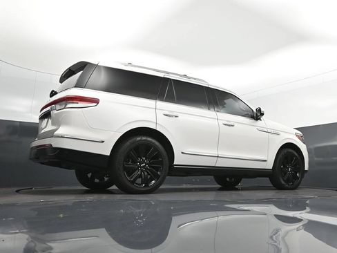 Used 2024 Lincoln Navigator Reserve AWD/4WD image 40