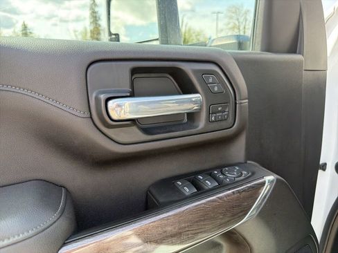 Used 2022 Chevrolet Silverado 2500 LTZ w/ Gooseneck/5TH Wheel Package image 12