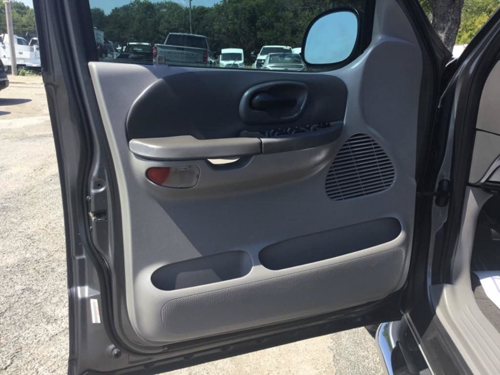 Used 2002 Ford F150 XLT RWD image 23