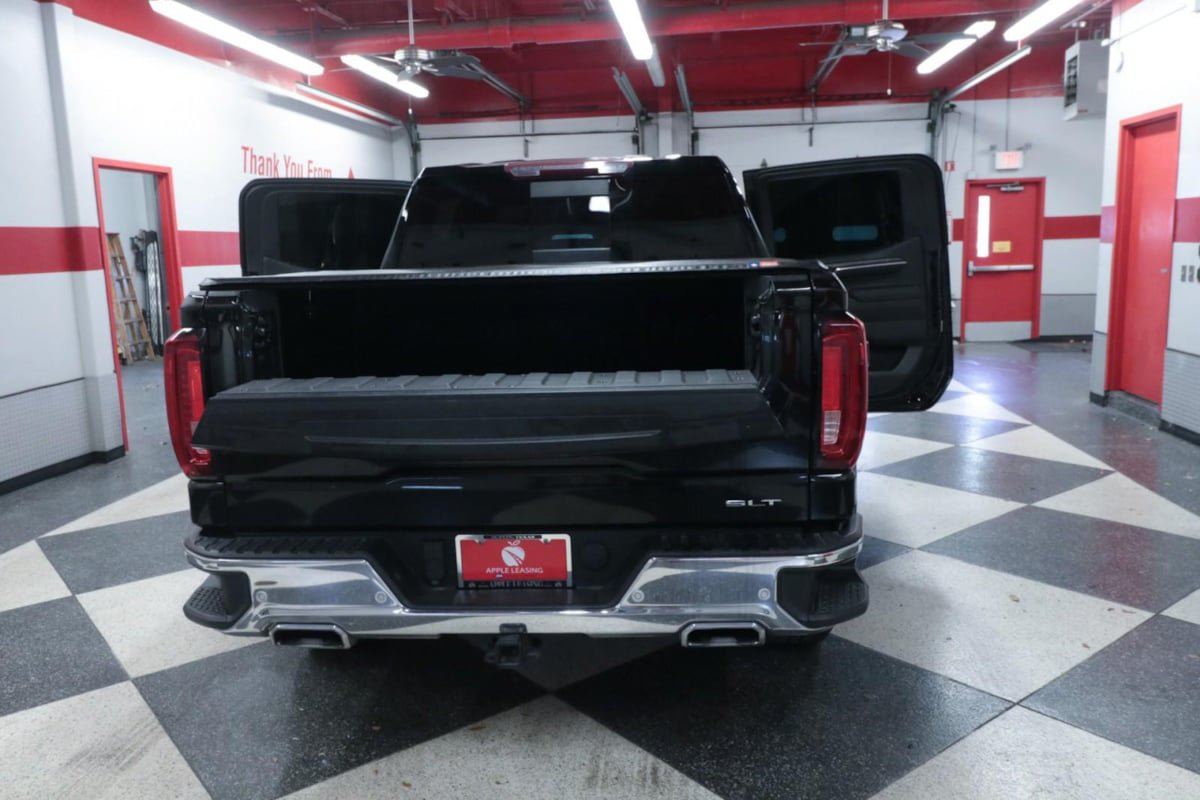 Used 2023 GMC Sierra 1500 SLT AWD/4WD image 34