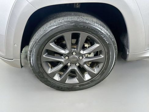 Used 2019 Jeep Grand Cherokee High Altitude AWD/4WD image 8