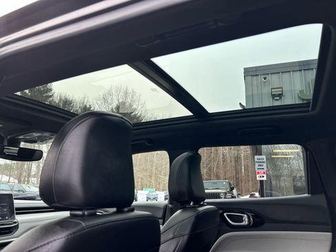 Used 2024 Jeep Compass Limited w/ Sun and Sound Group image 34