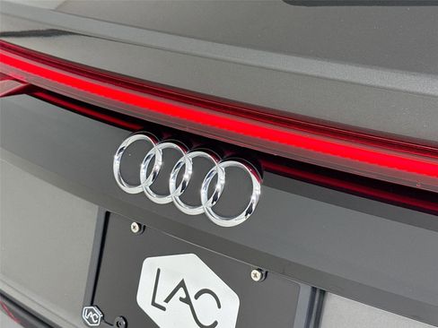 Used 2021 Audi Q8 Premium Plus image 35