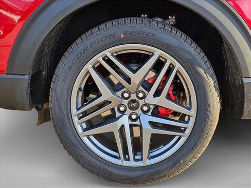 New 2026 Ford Explorer ST-Line w/ ST-Line Street Pack image 10