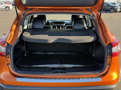 Used 2022 Nissan Rogue Sport SL w/ Premium Package image 5