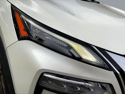 Used 2023 Nissan Rogue SV FWD image 32