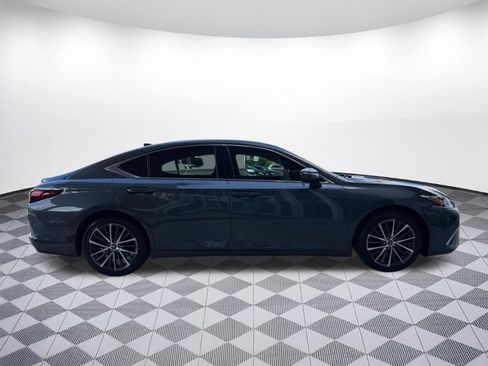 Used 2025 Lexus ES 350 w/ Premium Package FWD image 8