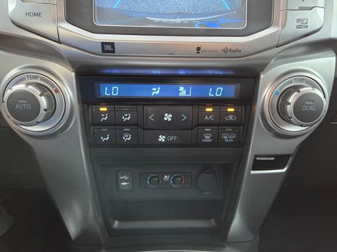 Used 2015 Toyota 4Runner Limited RWD image 27