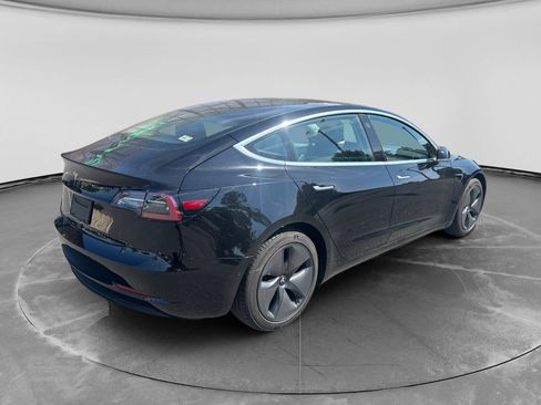 Used 2020 Tesla Model 3 Standard Range RWD image 3