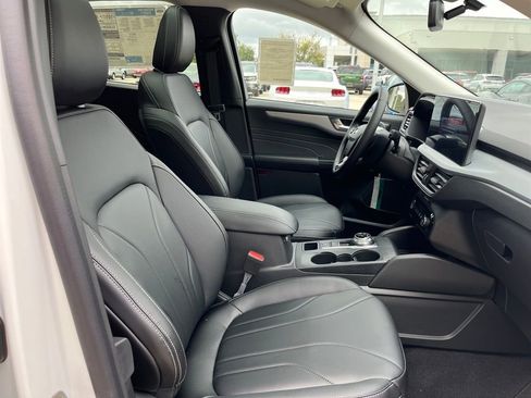 New 2026 Ford Escape SE w/ PHEV Premium Package image 28