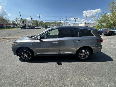 Used 2017 INFINITI QX60 AWD w/ Premium Plus Package image 4