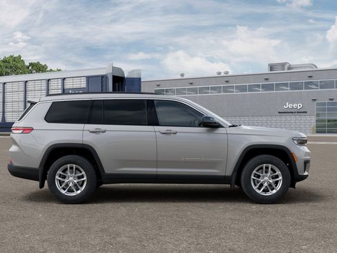 New 2026 Jeep Grand Cherokee L 4WD image 32