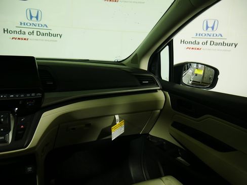 New 2026 Honda Odyssey EX-L image 12