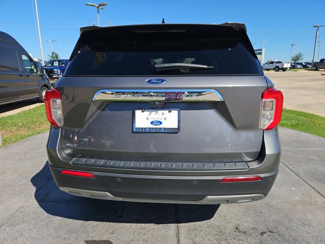 Certified 2021 Ford Explorer XLT w/ Equipment Group 202A RWD image 6