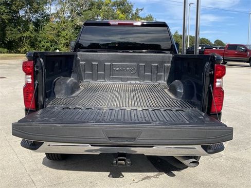 Used 2024 Chevrolet Silverado 2500 LT image 30