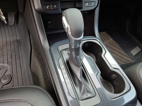 Used 2018 Chevrolet Colorado Z71 RWD image 14
